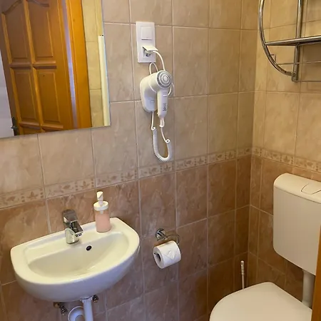 Angel's Vendeghaz Eger